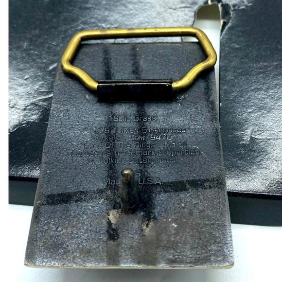 Vintage LOTR Brass Belt Buckle 1979
JRR Tolkien Lord of the‎ Rings original Box - Picture 2 of 3